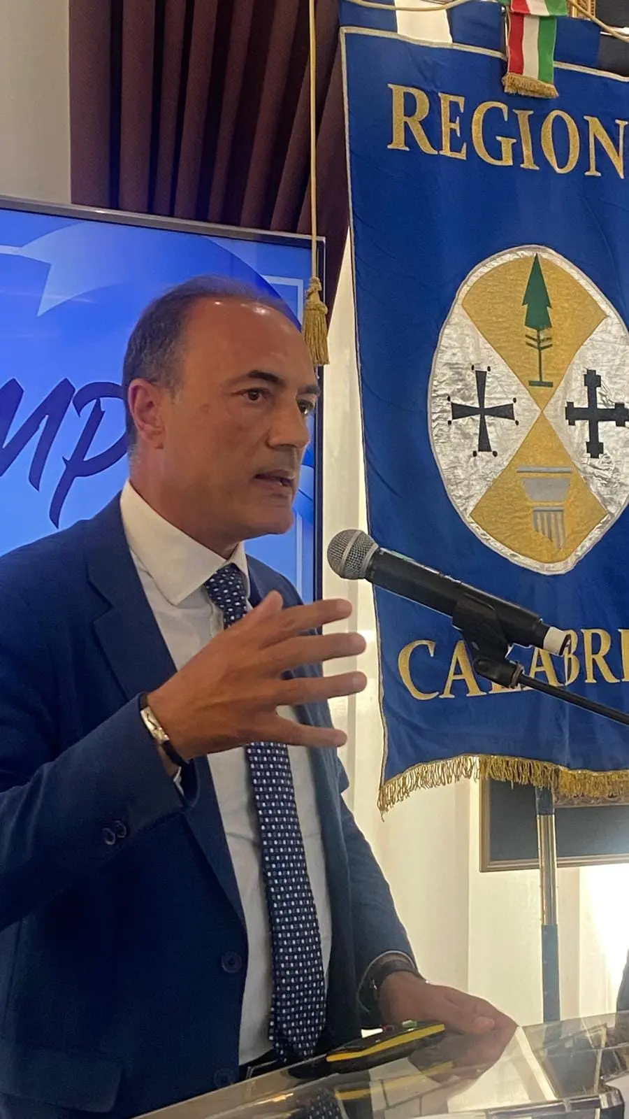 Regione Calabria, Giannetta contrattacca: «Il centrosinistra bocciato dai cittadini ancora parla?»