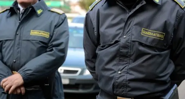 Concorso Guardia di Finanza 2025: bando per 1.985 allievi finanzieri\n