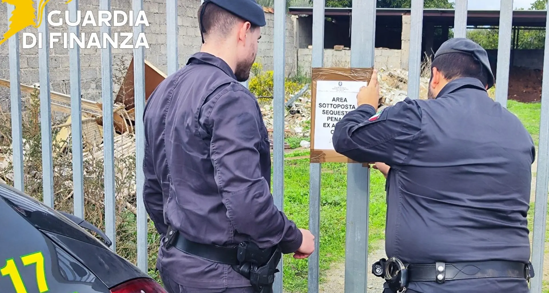 Scoperta discarica abusiva di 1300 metri quadri\u00A0nel Crotonese: denunciato il proprietario del terreno\n