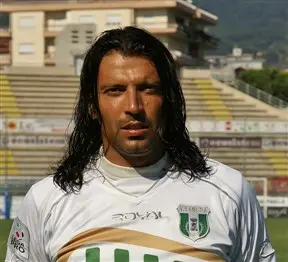 Dilettanti, mattinata di scossoni: il Capo Vaticano esonera Marturano. La Virtus Acri valuta Pascuzzo e Spinelli?\n