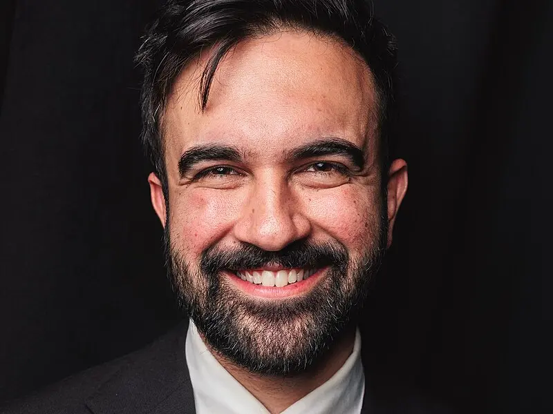 Il futuro nelle mani della Generazione Z: la notte di Mamdani e il risveglio di New York