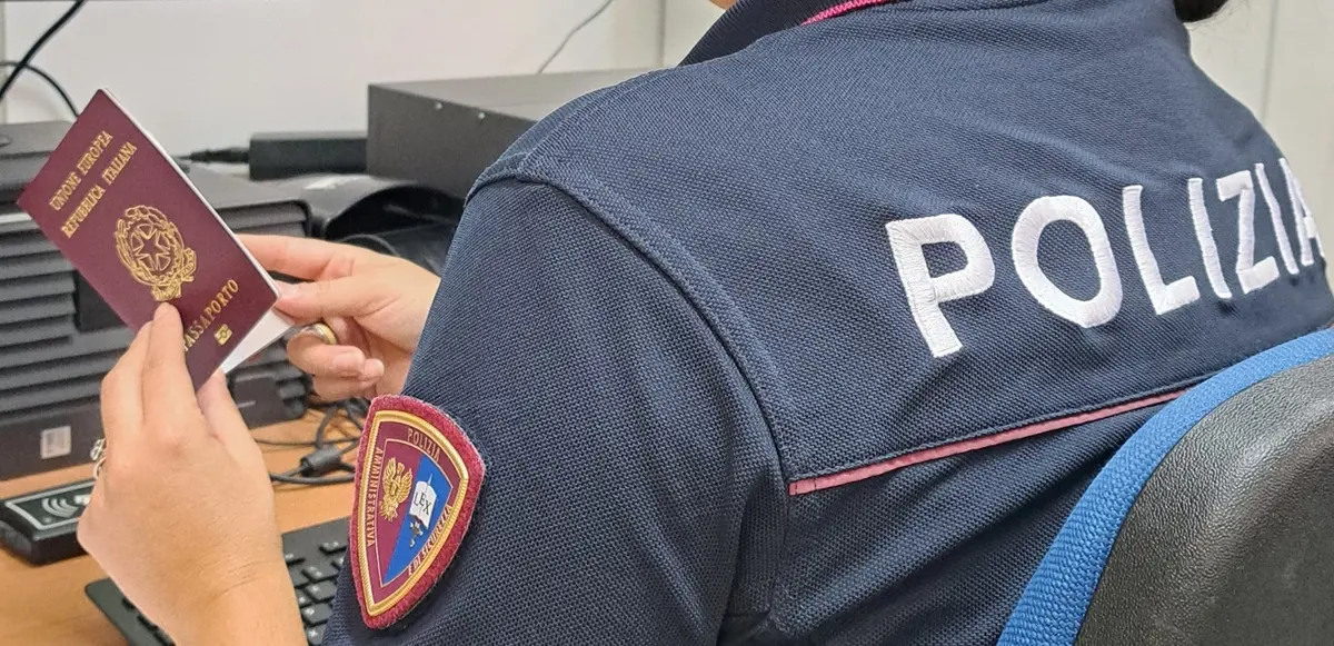 Passaporti, la questura di Reggio\u00A0riceverà il pubblico solo tramite prenotazione su Agenda Elettronica\n