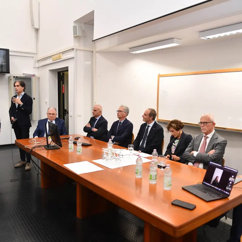 Reggio, l’effetto della criminalità organizzata su imprese e\u00A0investimenti in ricerca e sviluppo nel libro del professore Nicolò\n\n\n