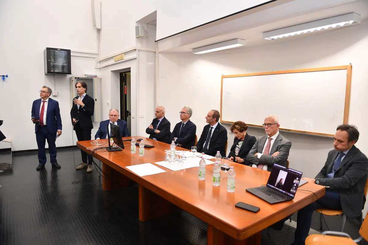 Reggio, l’effetto della criminalità organizzata su imprese e\u00A0investimenti in ricerca e sviluppo nel libro del professore Nicolò\n\n\n