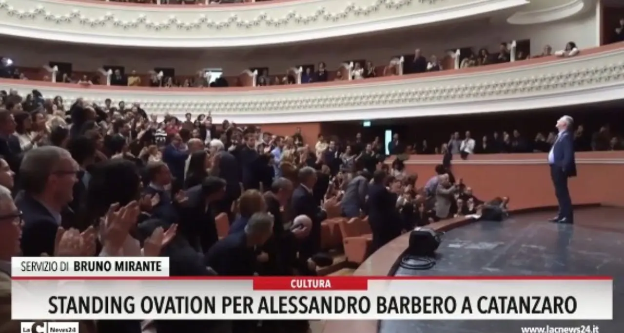 Standing ovation per Alessandro Barbero a Catanzaro