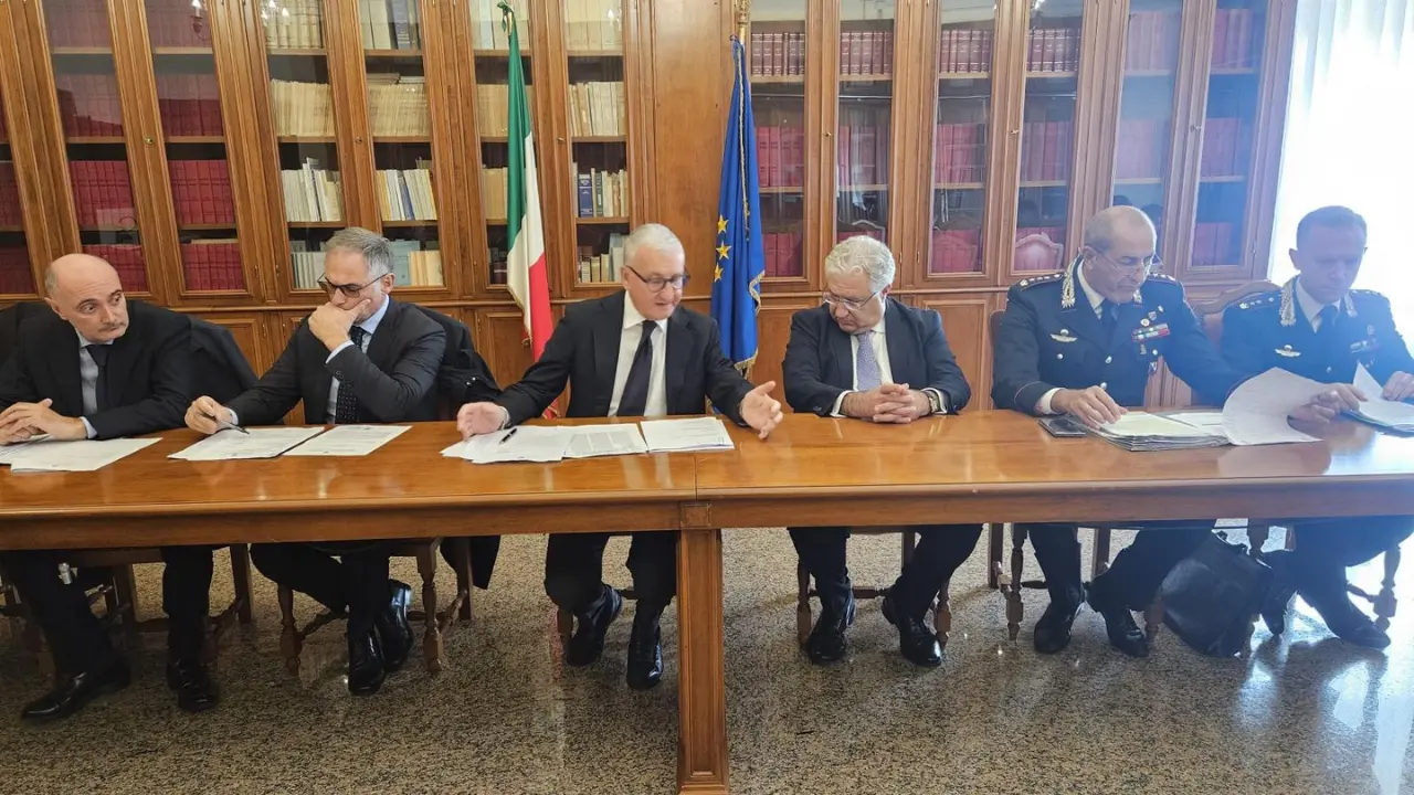 A Lamezia nuovo allarme criminalità, intensificati i controlli. Il prefetto ai cittadini: «Denunciate»\n