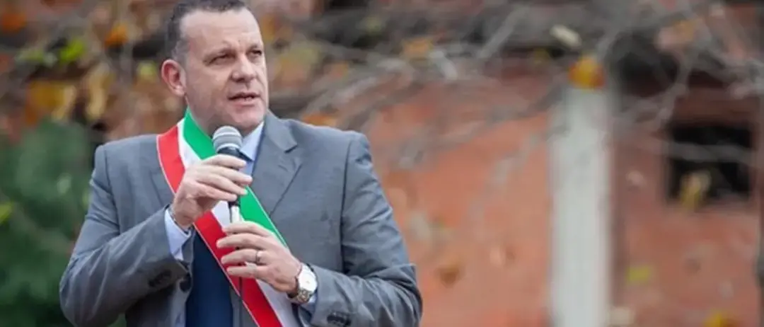 Santa Maria del Cedro, scoppia la polemica: «Sindaco usa l’auto civetta come se fosse sua»