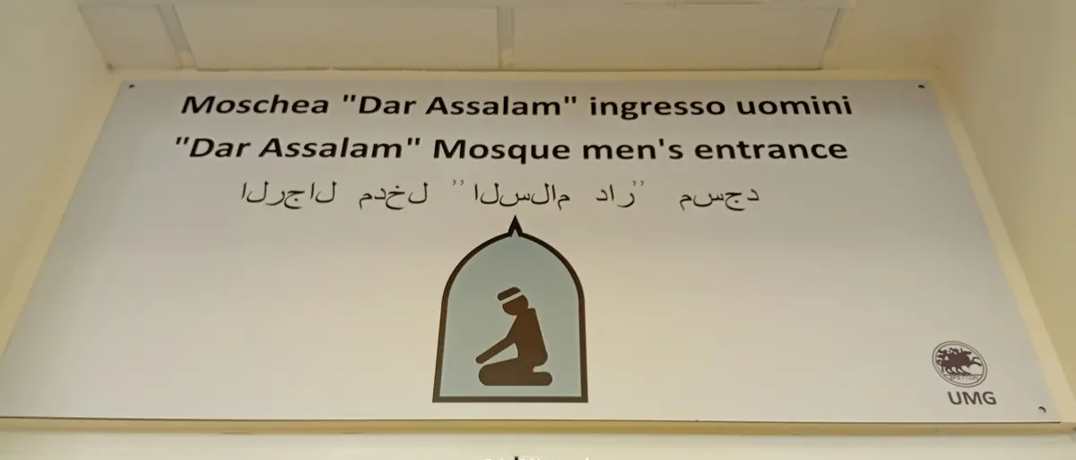 «Smantellata la moschea all’università di Catanzaro», la Lega annuncia la chiusura dopo l’interrogazione parlamentare