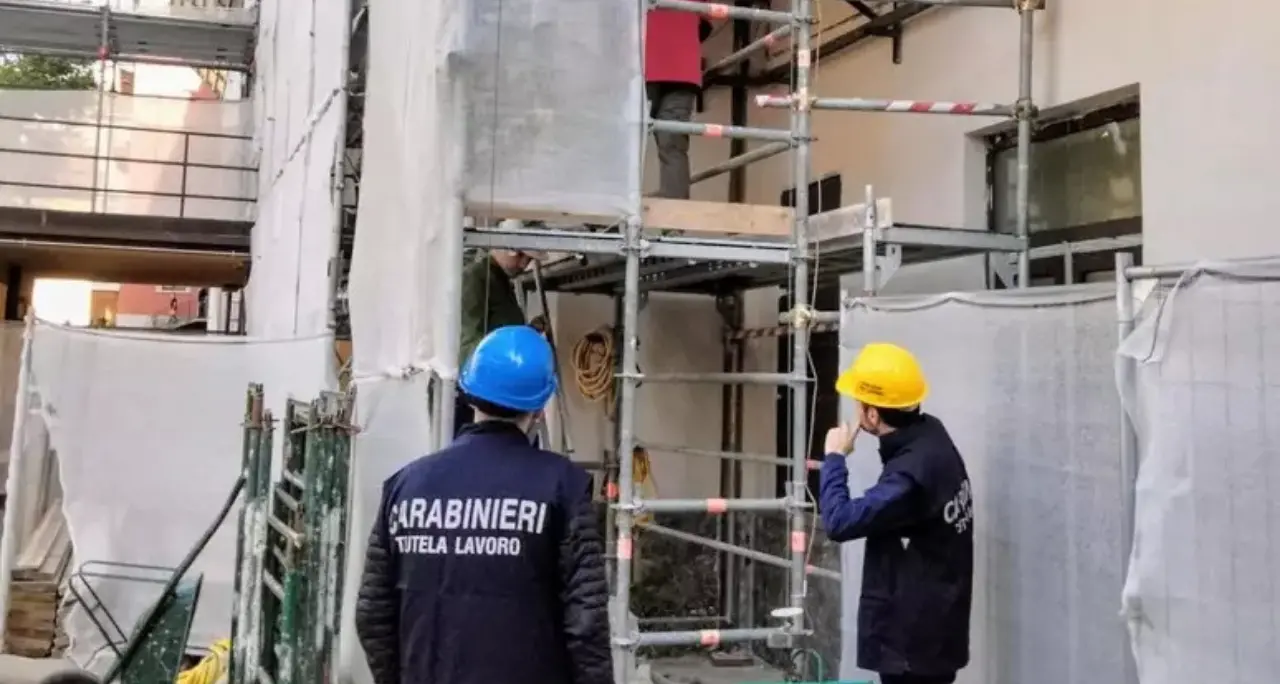 Lavoro nero a Cosenza nell’edilizia e nella ristorazione,\u00A0sospese attività e maxi multe\n