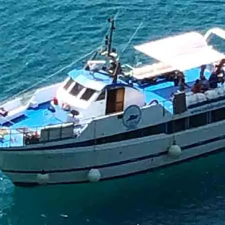 Escursione in mare per 70 tra disabili, degenti e profughi