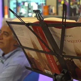 Cropani, \"Kropos\" ospita lo scrittore Gangemi - VIDEO