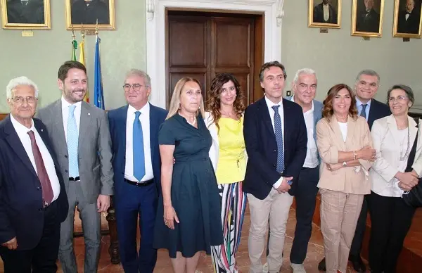 Colpo di scena: Fiorita azzera la Giunta, decisioni entro 10 giorni