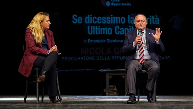 \"Tanti i faccendieri che a scuola parlano di lotta alla mafia\"