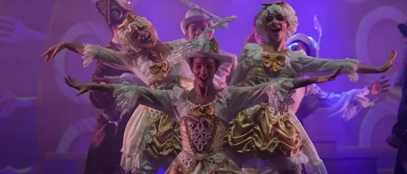 Due positivi nel cast: rinviato a maggio \"Fabularium Disney\"