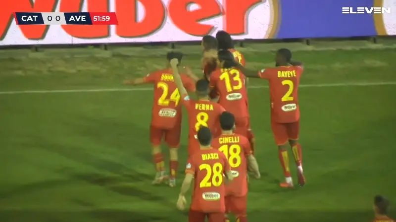 Catanzaro, battuto 2-0 ed agganciato il quotato Avellino - VIDEO