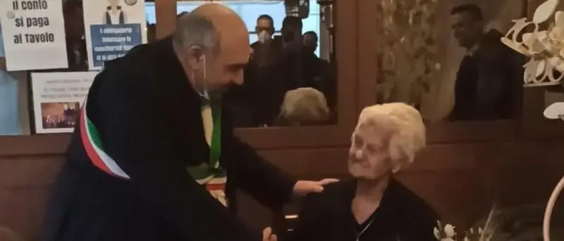 Auguri a nonna Giovanna, centenaria di Gagliano