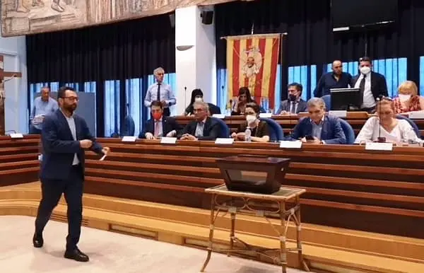 Presidenza consiglio comunale, seconda fumata nera