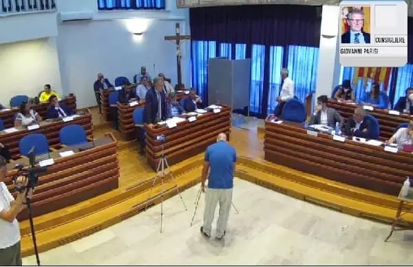 Presidenza Consiglio: 16 schede bianche, 3a fumata nera