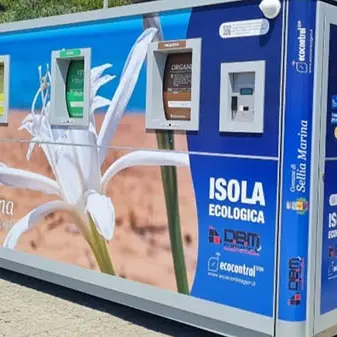 Sellia Marina, ecco isole ecologiche belle e moderne