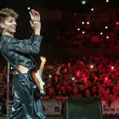 Un 'Muro' di fans per Luigi Strangis nella sua Lamezia - VIDEO