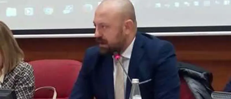 Hub vaccinale, con fibra veloce ora fino a 2500 dosi al giorno