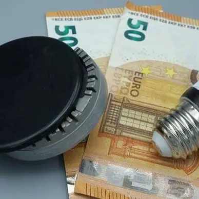 Reagire al caro-bollette: giovedì riunione organizzativa fra cittadini