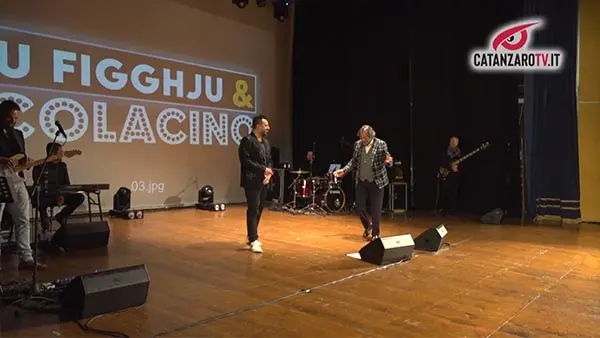 Comunale, risate catanzaresi con \"U figghiu & Colacino\"-VIDEO