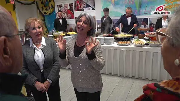 Auguri e pranzo solidale al centro demenza Ra.Gi - VIDEO