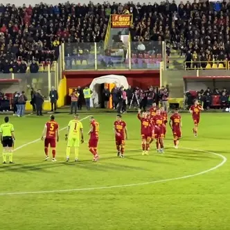 Di misura (11 metri) i giallorossi sul Taranto - VIDEO