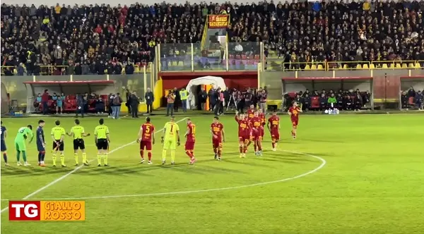 Di misura (11 metri) i giallorossi sul Taranto - VIDEO