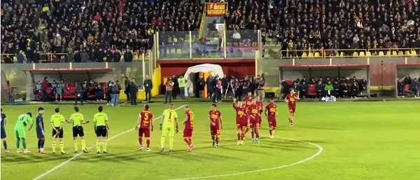 Di misura (11 metri) i giallorossi sul Taranto - VIDEO