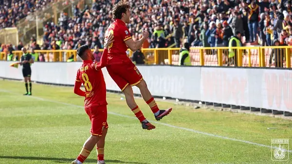 Il Catanzaro gioca col Monopoli: sul dado esce il 6 - VIDEO