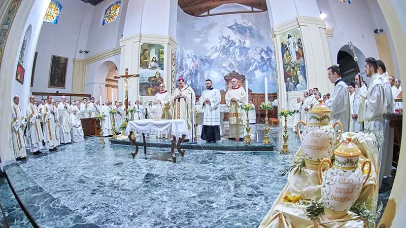 Messa crismale a Squillace: Maniago spiega significato tre olii