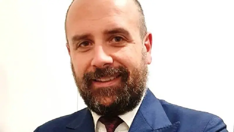 Rifiuti e bon ton: l'assessore sblocca ma ringrazia il predecessore