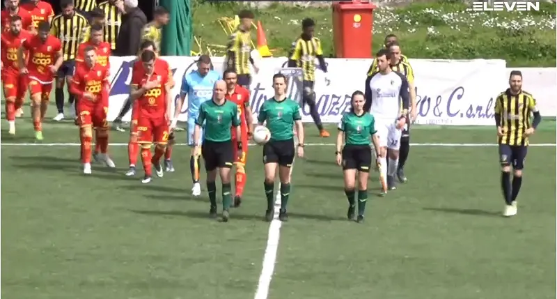 Il Catanzaro schiaccia il Giugliano al 'Partenio': 0-4 - VIDEO