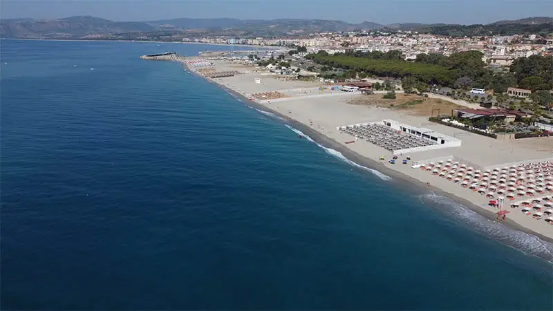 Concessioni balneari: sottoscritte le prime cinque 'provvisorie'