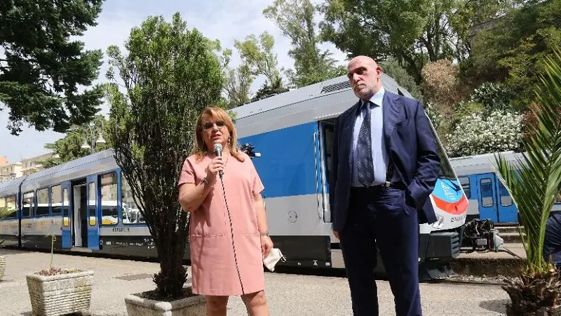Ferrovie della Calabria, presentate due nuove automotrici