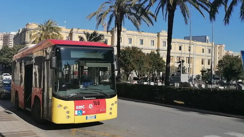 Bus navetta per la sicurezza della movida giovanile