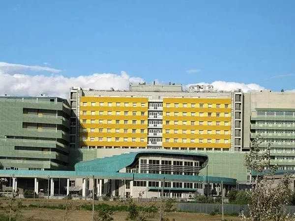 Con un tumore aspetta di fare la pet ma il macchinario si guasta, da un mese in lista d’attesa all’ospedale di Catanzaro: «Mi hanno detto che mi richiameranno»