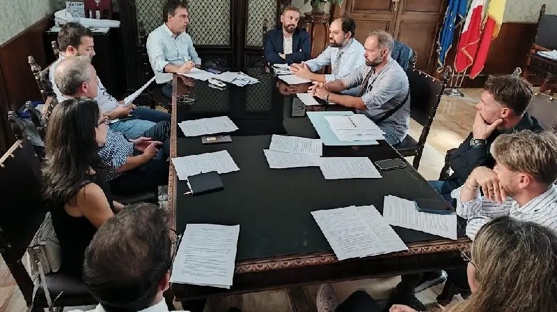 Primi bagliori di 'grande' aggregazione attorno a Catanzaro