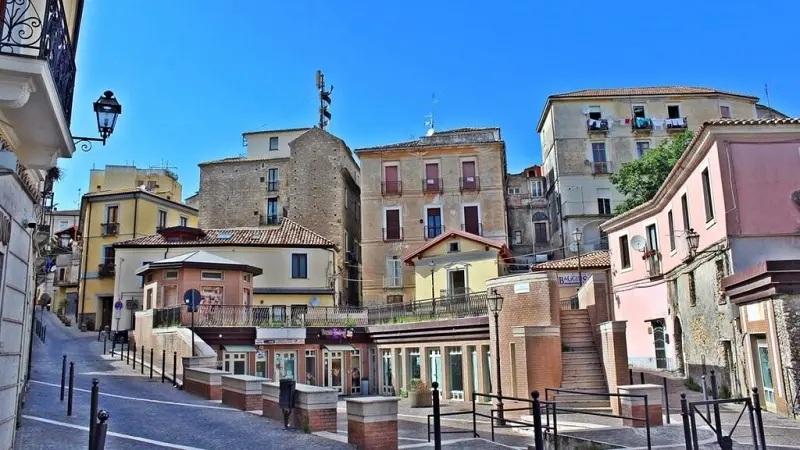 Sabato con isola pedonale su Corso Mazzini