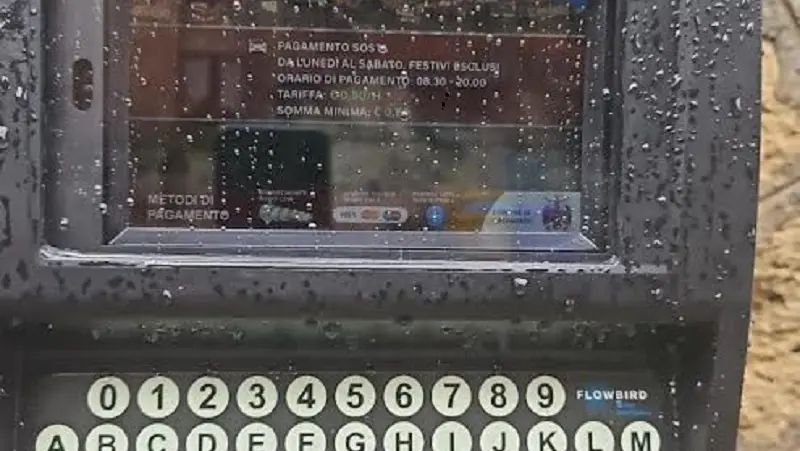 Parcheggi: arrivano nuovi 17 parchimetri in centro