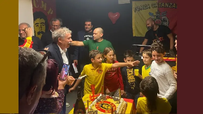 O' Rey inaugura a Bologna il Catanzaro Club \"Massimo Palanca\"