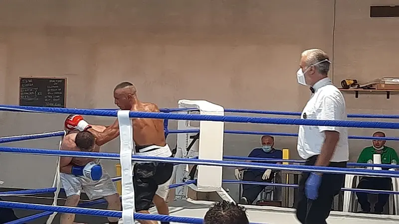 Boxe, Gualtieri torna sul ring e vince contro un ostico Mantegna
