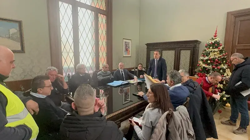 Nuovo bando rifiuti: incontro Comune-Sindacati