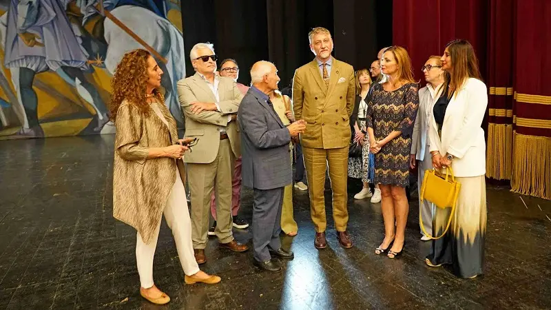 Il ministro Giuli in visita al Politeama