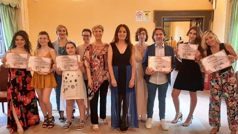 Accademia Chopin, masterclass e virtuosismi canori nel Castello di S. Severina