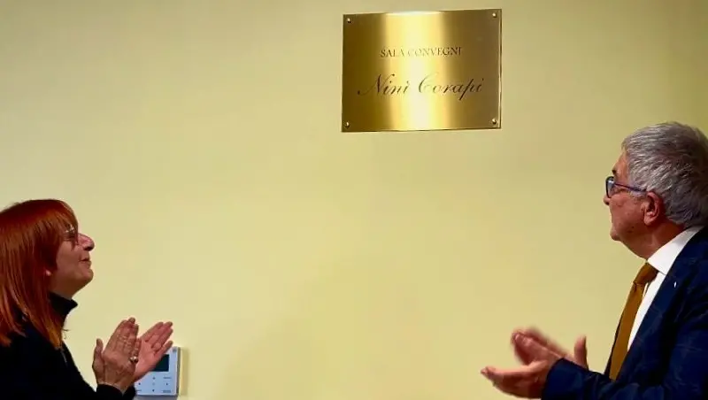 Farmacisti: intitolata a Corapi la sala convegni dell'Ordine