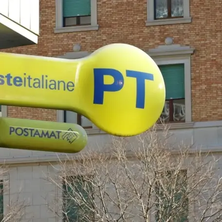 <p>Caloveto, chiude per lavori <span style=\"color:hsl(0, 75%, 60%);\">l’ufficio postale di Piazza dei Caduti</span>: servizi spostati a Cropalati</p>