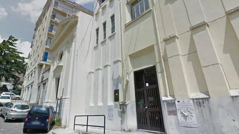 Scuola Maddalena, le distrazioni del Comune e quel vincolo ignorato